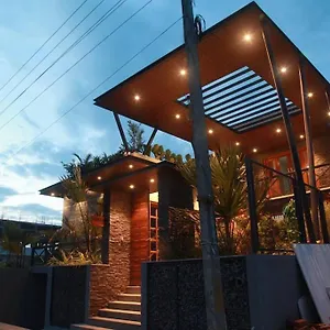 Varaa Villa